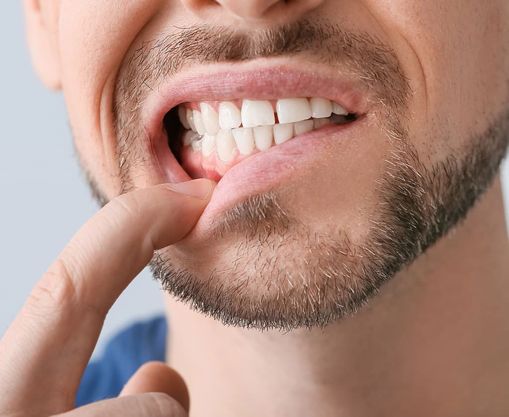 Cuida tus encías con nuestros periodoncistas en Lalín