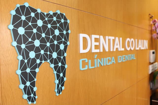Contactar con el equipo de Dental Co